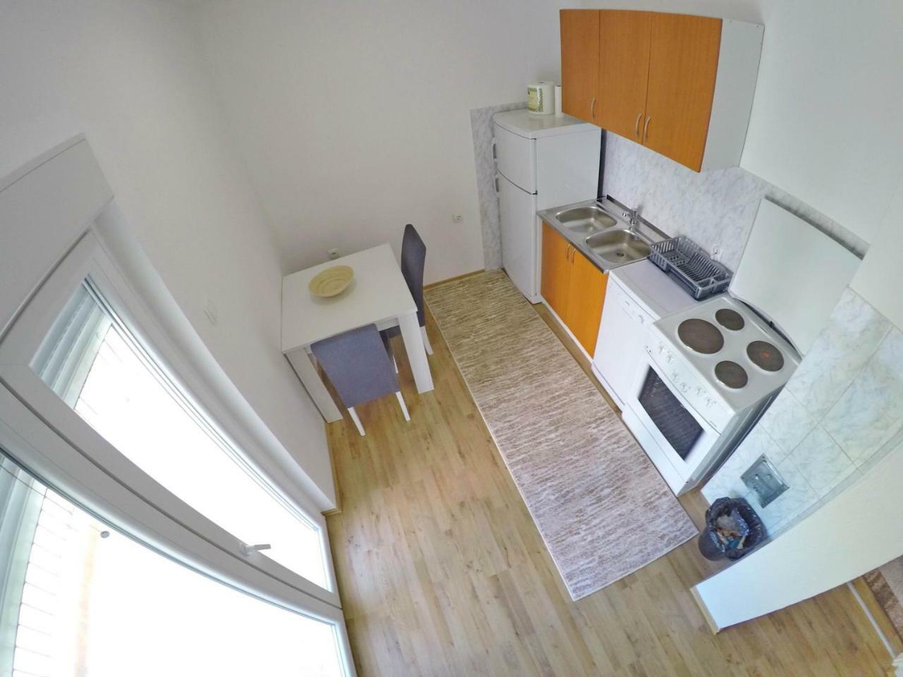 Apartmani Ambasador Trebinje Buitenkant foto