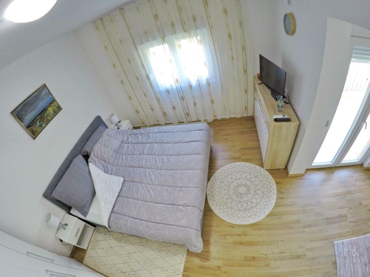 Apartmani Ambasador Trebinje Buitenkant foto