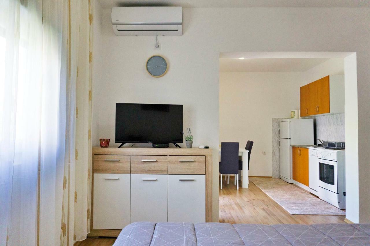 Apartmani Ambasador Trebinje Buitenkant foto