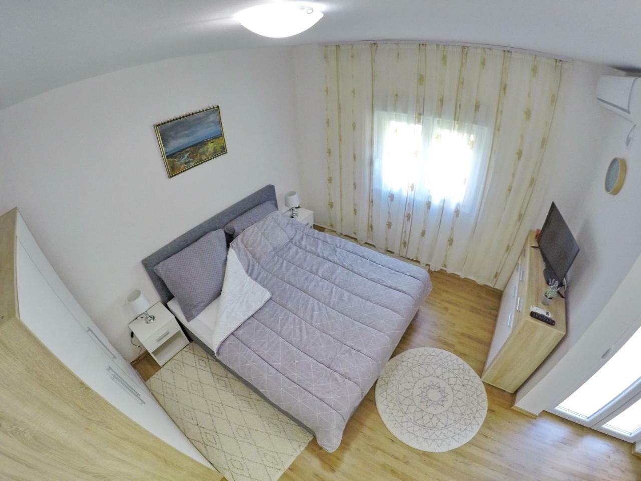 Apartmani Ambasador Trebinje Buitenkant foto