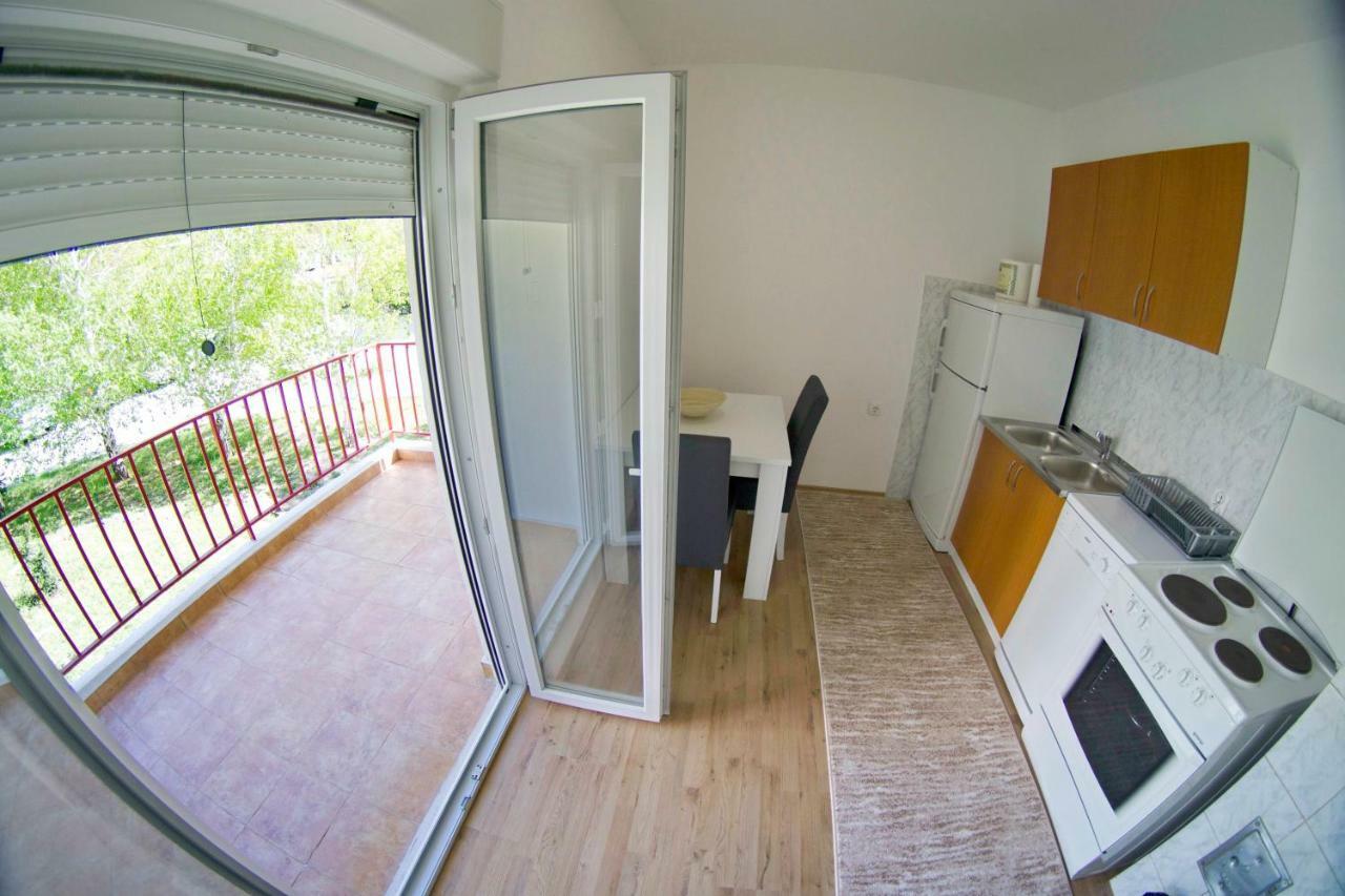 Apartmani Ambasador Trebinje Buitenkant foto